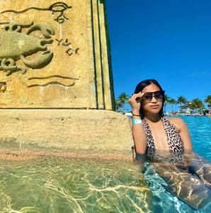 Meet your Posher, Clareth